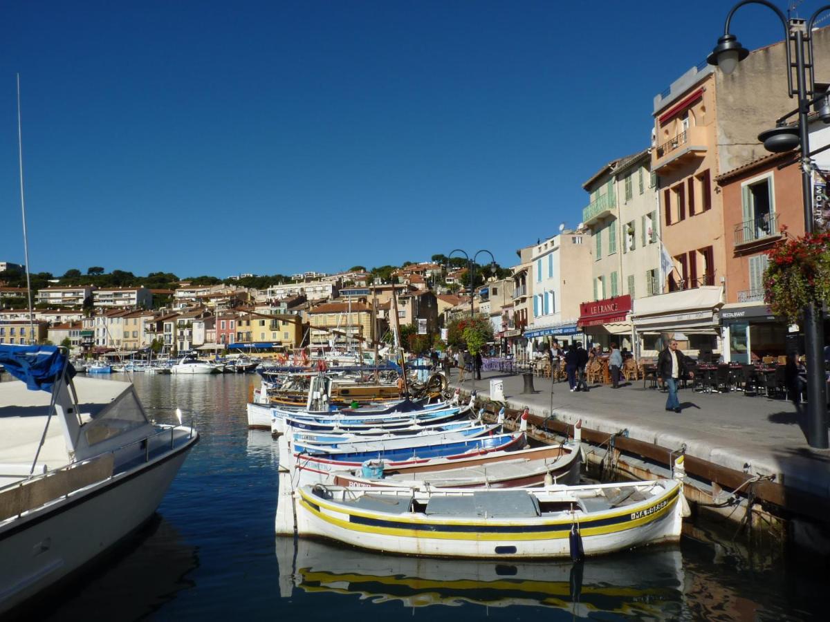 Large Private Garden, Quiet 2-Bedroom Apartment, Air Conditioning, Wifi, Parking Cassis Exterior foto