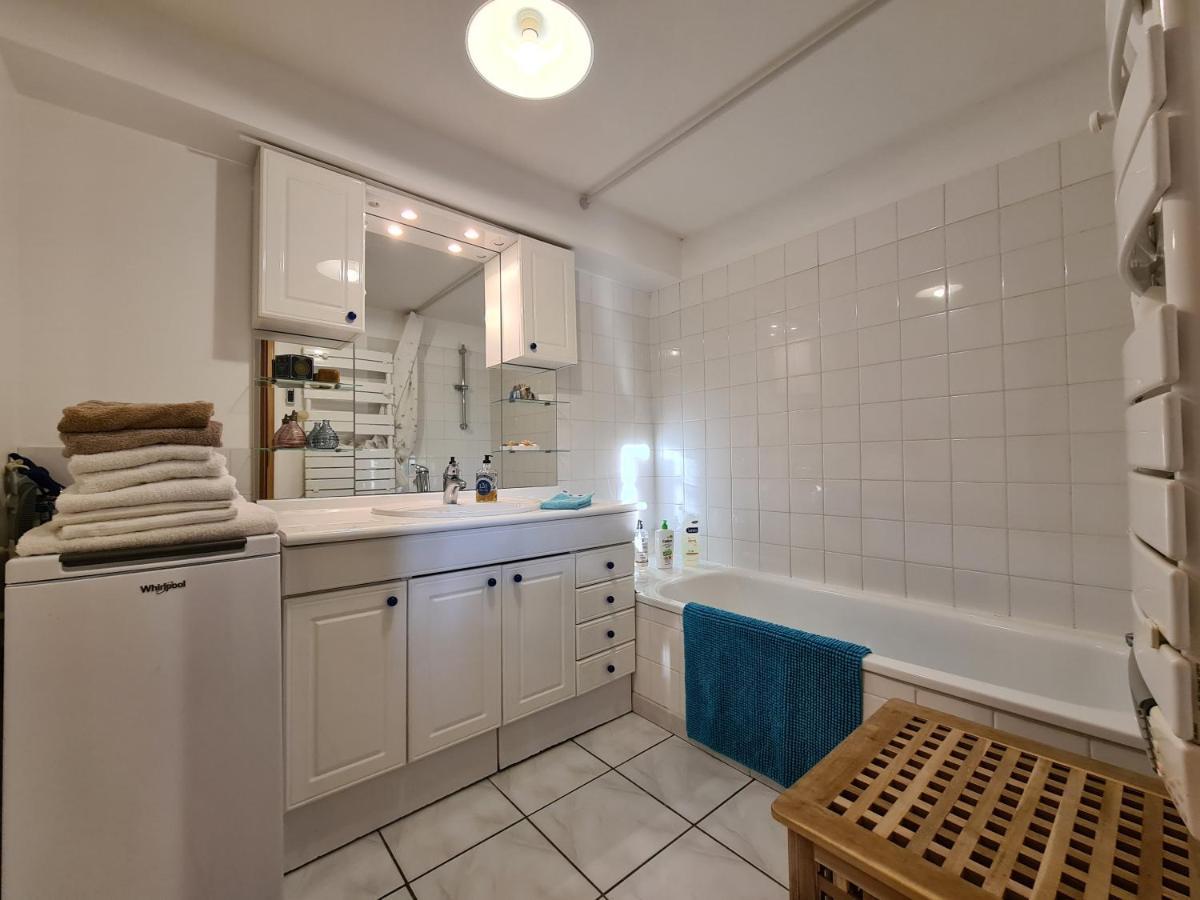 Large Private Garden, Quiet 2-Bedroom Apartment, Air Conditioning, Wifi, Parking Cassis Exterior foto